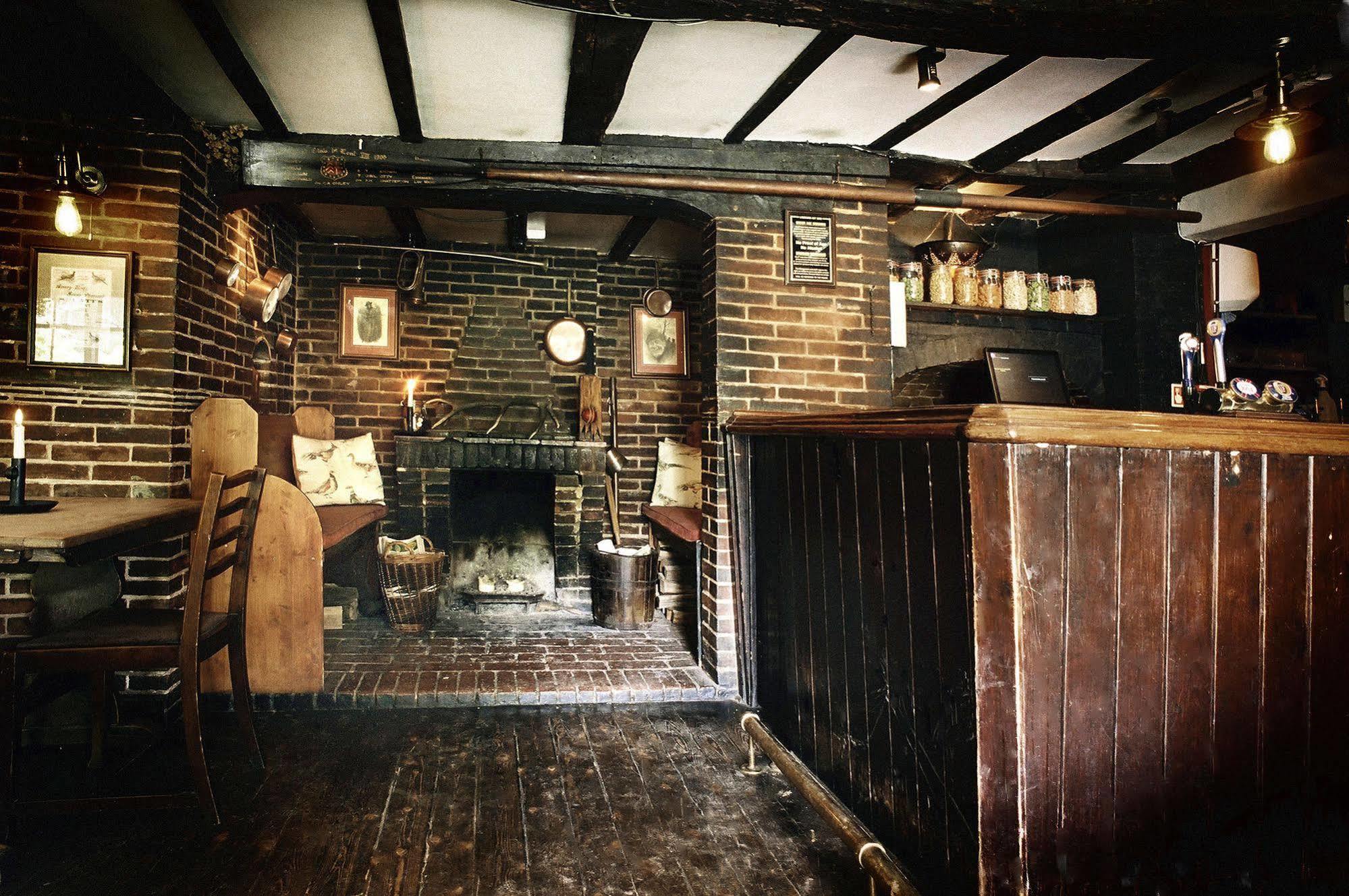 The Blackboys Inn Framfield Extérieur photo